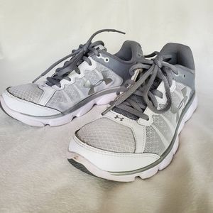 UA Under Armour Ladies Assert 6 Micro G Sneaker